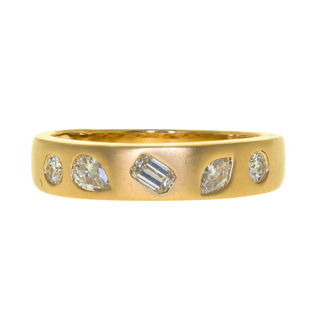 18K YELLOW GOLD DIAMOND RING