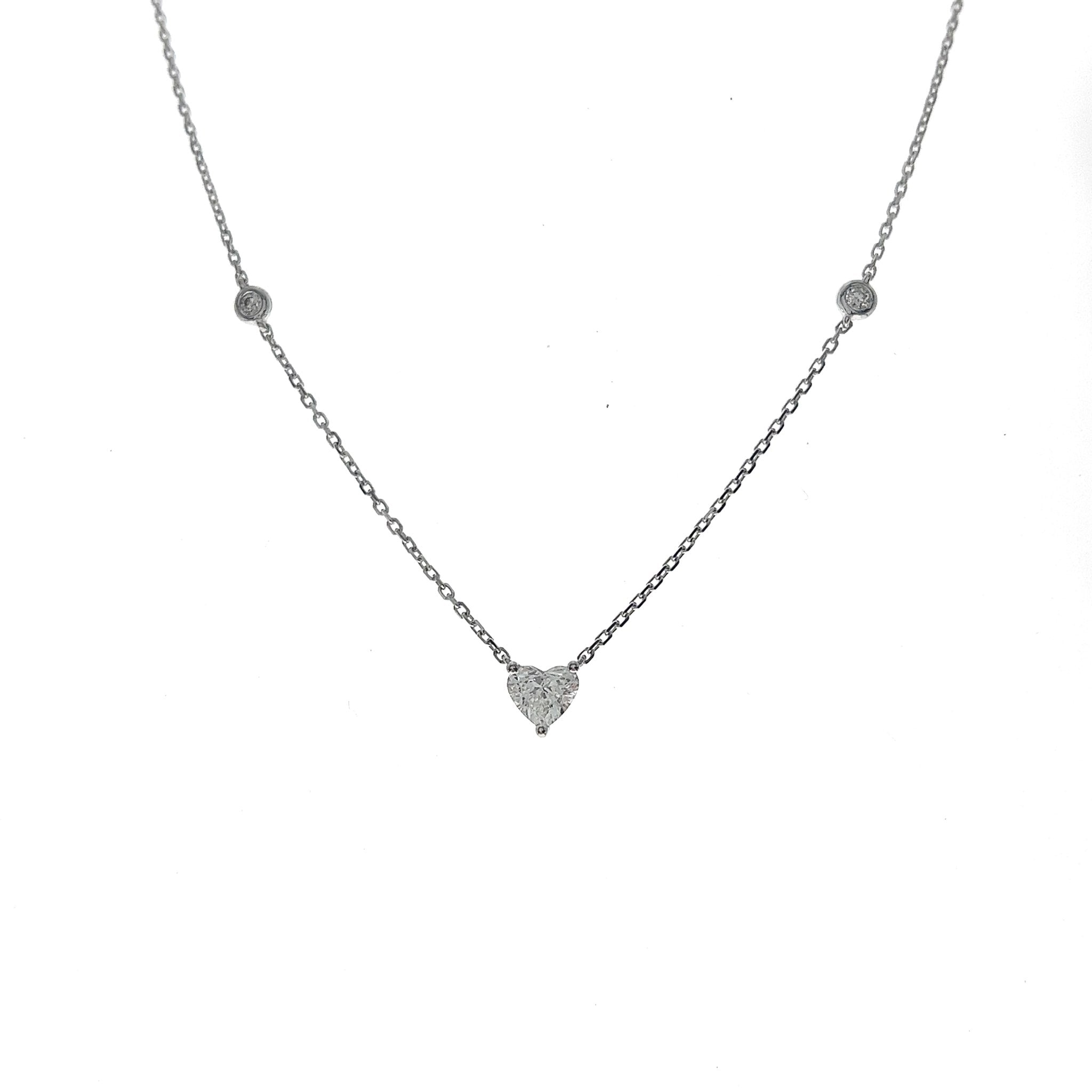 18K WHITE GOLD DIAMOND NECKLACE